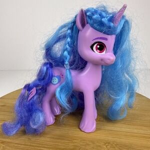 My Little Pony New Generation Unicorn Izzy Moonbow 6.5" Action Figure 2021‎